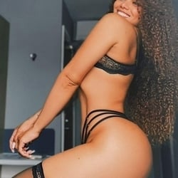 Foto de Baiana 1996 ao vivo na webcam