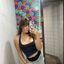 Foto de Barbie Rapunzel ao vivo na webcam