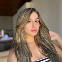 Foto de Beatriz 99 ao vivo na webcam