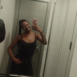 Foto de Becky Maya ao vivo na webcam