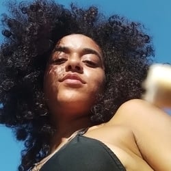 Foto de Bela Dona 82 ao vivo na webcam