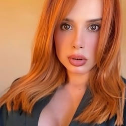 Foto de Bella Brunette ao vivo na webcam