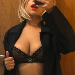 Foto de Bella Cristine ao vivo na webcam