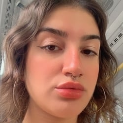 Foto de Betina ao vivo na webcam