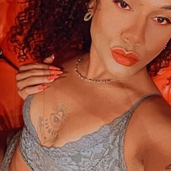 Foto de Biah Angelin ao vivo na webcam