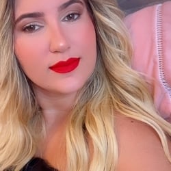 Foto de Bianca Sallez ao vivo na webcam