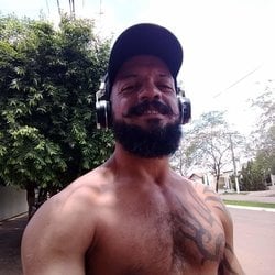 Foto de Bigger Guy ao vivo na webcam