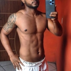 Foto de Black Cat 23 ao vivo na webcam