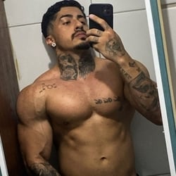 Foto de Body Men 20 ao vivo na webcam