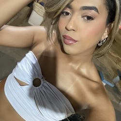 Foto de Boneca Afeminada ao vivo na webcam