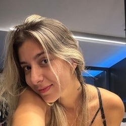 Foto de Bruna Hotwife ao vivo na webcam