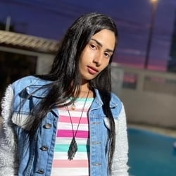 Foto de Bruninha 0210 ao vivo na webcam