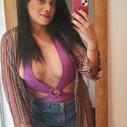 Foto de Brunna Doll ao vivo na webcam