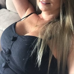 Foto de Brunna Rocha ao vivo na webcam