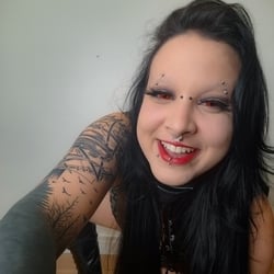 Foto de Bunny Cadaverous ao vivo na webcam