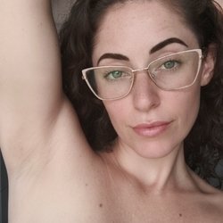 Foto de Camil Hotwife ao vivo na webcam