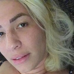 Foto de Carol Dias ao vivo na webcam