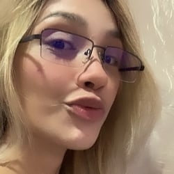 Foto de Caroline 33 ao vivo na webcam