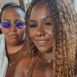 Foto de Casal Lésbico - videos sexo ao vivo Sexo ao Vivo