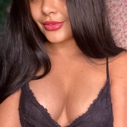 Foto de Celina Andrade ao vivo na webcam