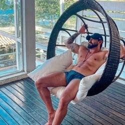 Foto de Cauã Kobayashi ao vivo na webcam