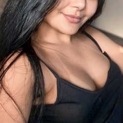 Foto de Celina Andrade ao vivo na webcam