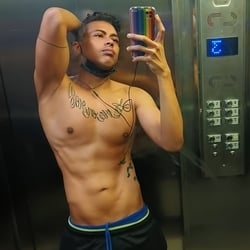 Foto de Cesar 23cm ao vivo na webcam