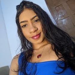 Foto de Charlotteee ao vivo na webcam