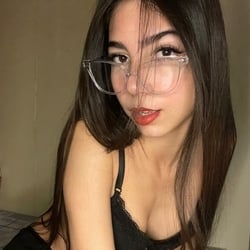 Foto de Cherry Vy ao vivo na webcam