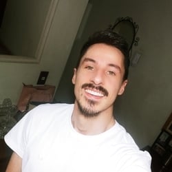 Foto de Chucky E Tiffany ao vivo na webcam