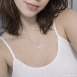 Foto de Cintya Costa ao vivo na webcam