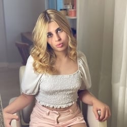 Foto de Clara Medelim ao vivo na webcam