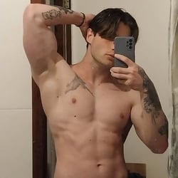 Foto de Cris Horns ao vivo na webcam