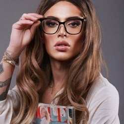 Foto de Cross Tattoo ao vivo na webcam