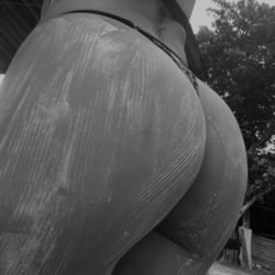 Foto de Curly Hot Girl ao vivo na webcam