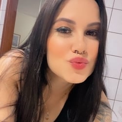 Foto de Daniele Caroline ao vivo na webcam