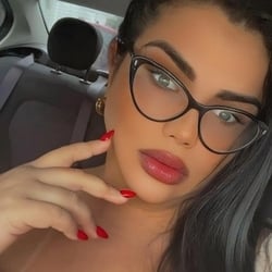 Foto de Débora Lecabel ao vivo na webcam