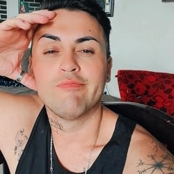 Foto de Derick Assunção ao vivo na webcam