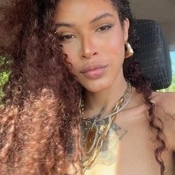 Foto de Disko Mami ao vivo na webcam