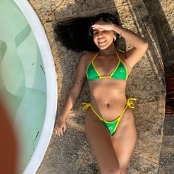 Foto de DJ Morena ao vivo na webcam