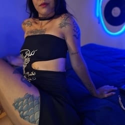 Foto de Dominique Mabel ao vivo na webcam