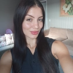 Foto de Dominique Tyfani ao vivo na webcam