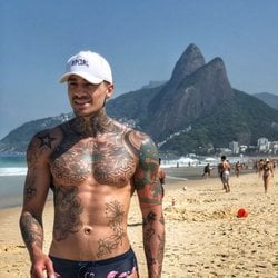 Foto de Dot Boy Tatuado ao vivo na webcam