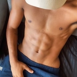 Foto de Dot Gux ao vivo na webcam