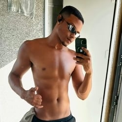 Foto de Dot MG 22 ao vivo na webcam