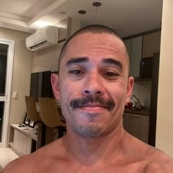 Foto de Doug Poa ao vivo na webcam