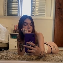 Foto de Dragon Bella ao vivo na webcam