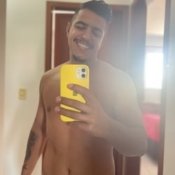 Foto de Edu 1947 ao vivo na webcam