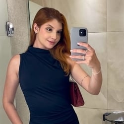 Foto de Elisa Castanhos ao vivo na webcam