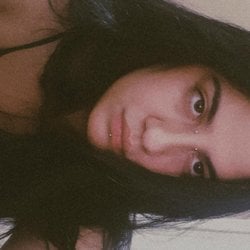 Foto de Eloísa Hassan ao vivo na webcam